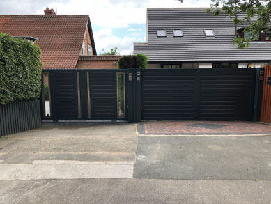 Aluminium framed, composite/upvc/aluminium infilled gates 13