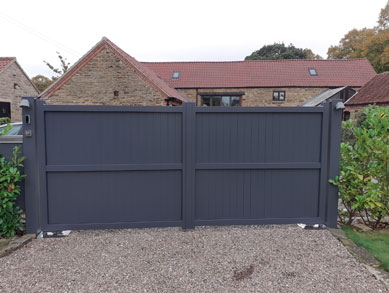 Aluminium framed, composite/upvc/aluminium infilled gates 17