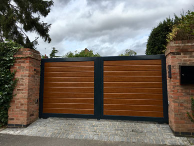 Aluminium framed, composite/upvc/aluminium infilled gates 18