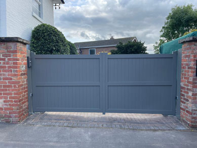 Aluminium framed, composite/upvc/aluminium infilled gates 5