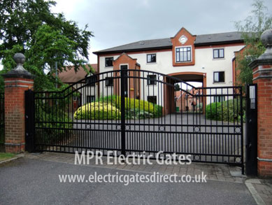 Residential Metal Gates (17)