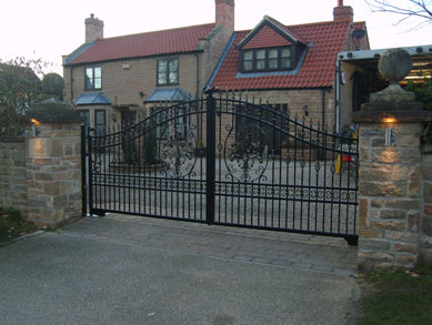 Residential Metal Gates (18)