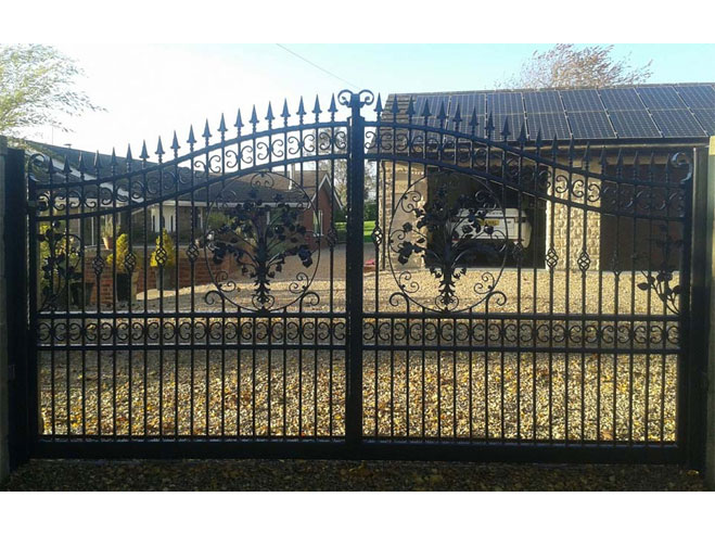 Residential Metal Gates (25)