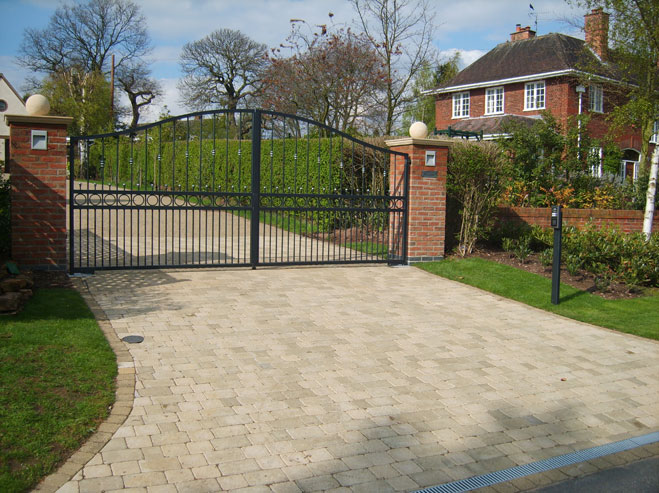 Residential Metal Gates (31)